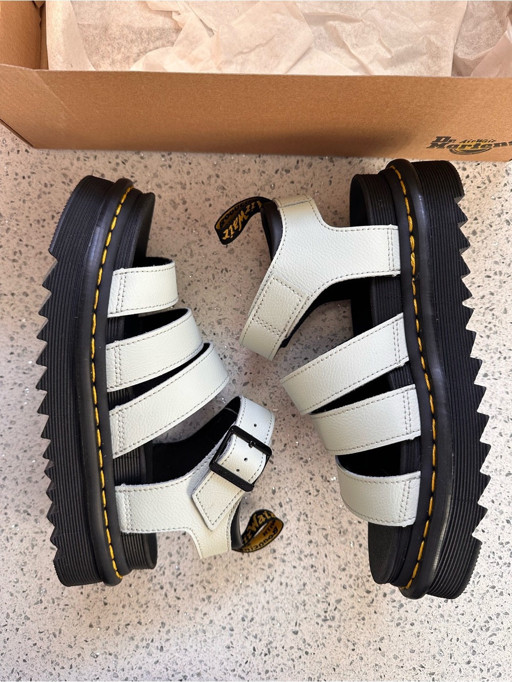 ✨NWT✨ Dr. Martens Smoked Mint Strappy Sandals size 6